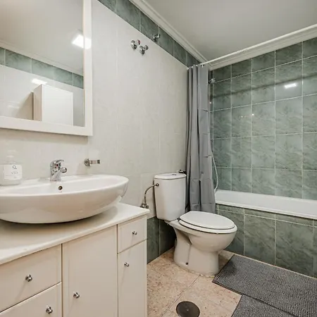 Апартаменти 3-bed With Pool
